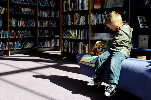 Children reading - 3